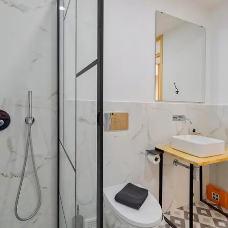 Heritage House, By Match Apartman